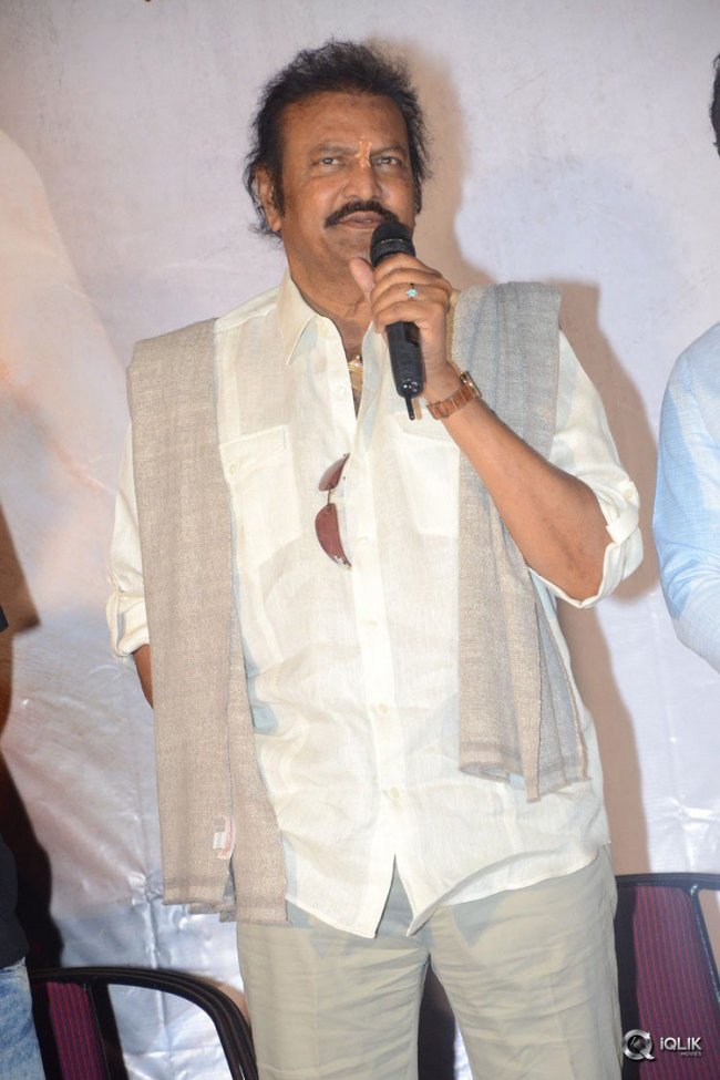 Gayatri-Movie-Pressmeet-Stills